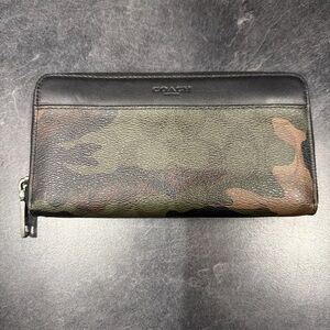Coach Men's Black and Green Camouflage Wallet
